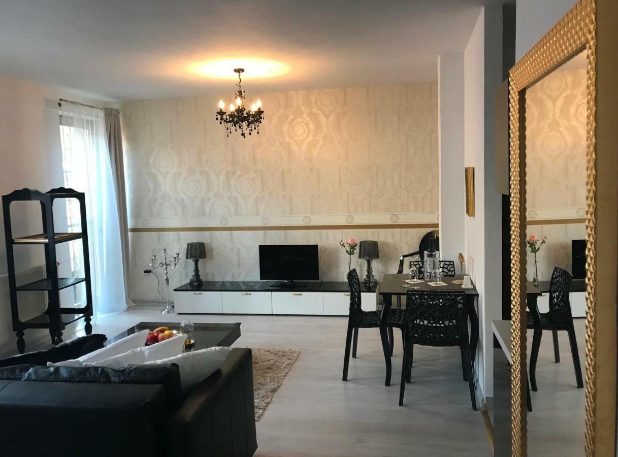 Zara Luxury Apartments The Absolute Center Of Žilina Eksteriør billede